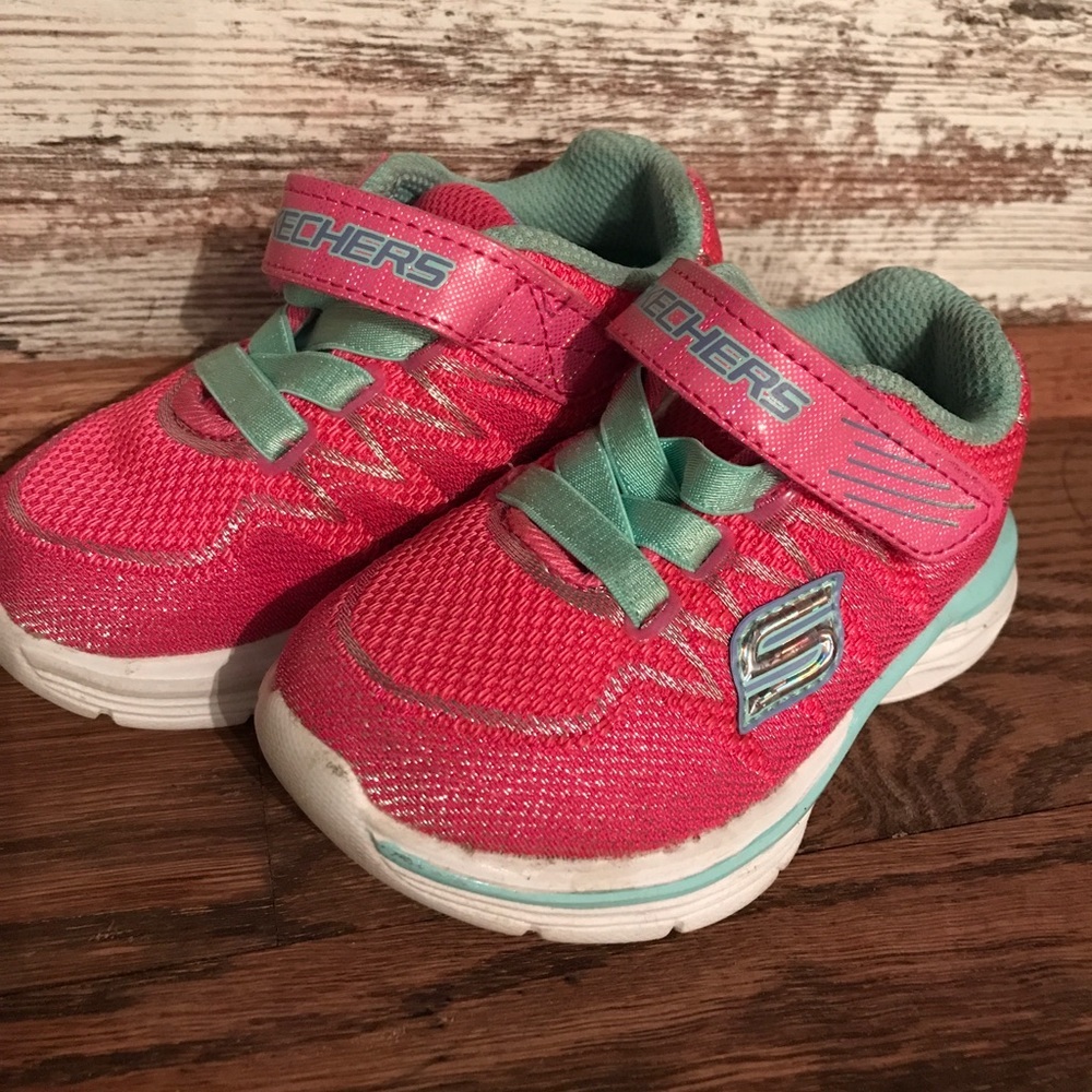 Skechers toddler shoes size 6 Pink sneaker